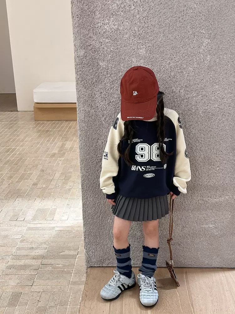 運動風數字拼袖上衣