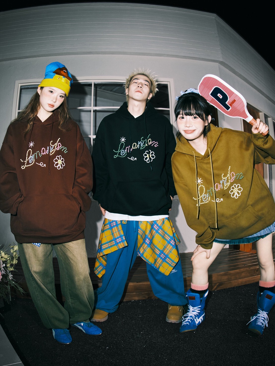 LEMANISM 彩珠字體帽T