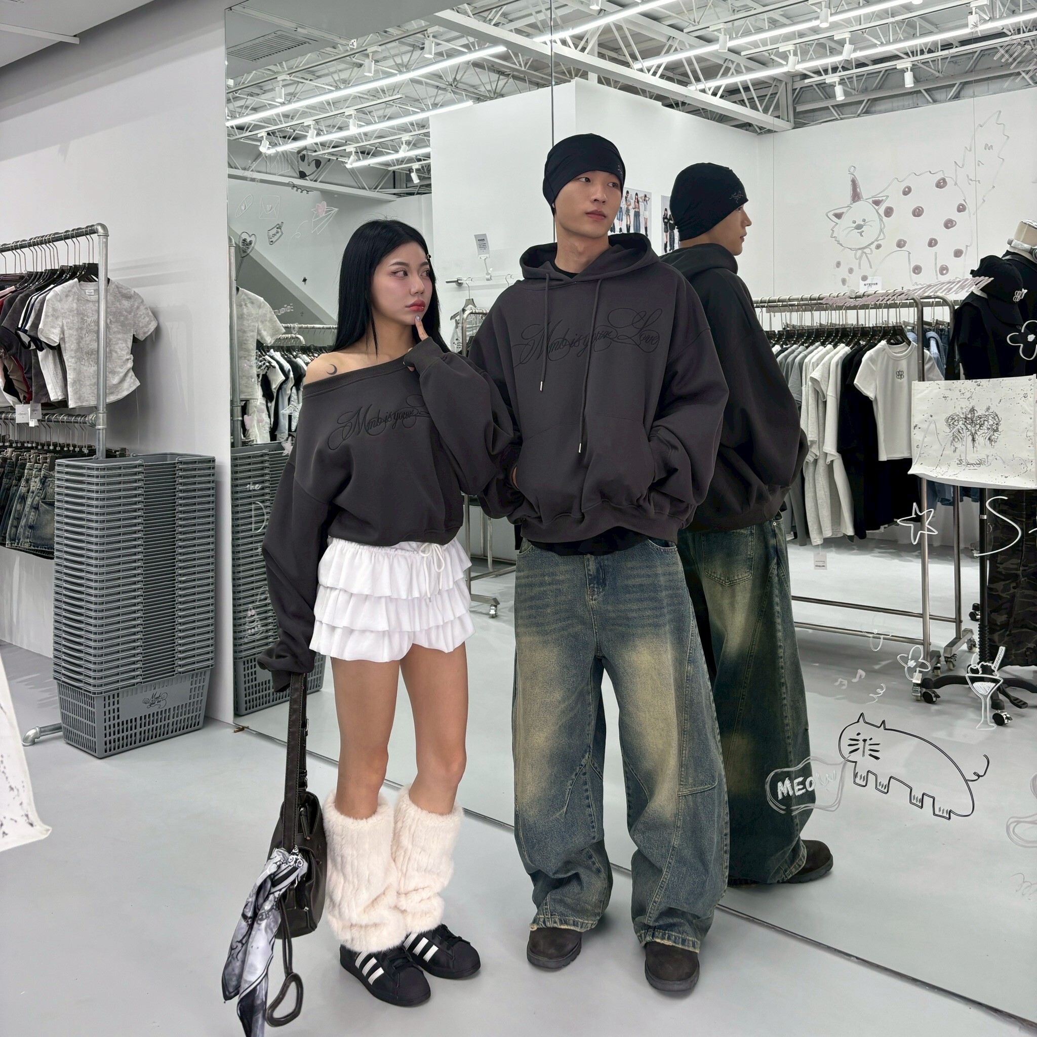 mmb花字刺繡情侶帽t