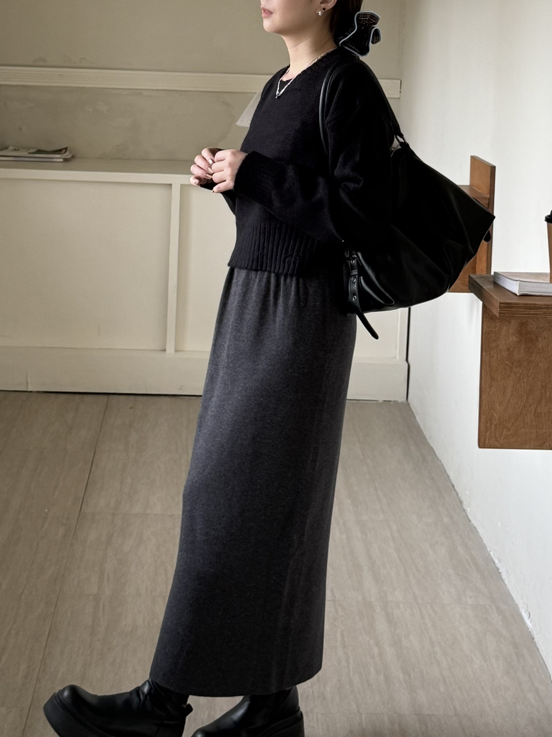 短版寬袖刷破毛衣