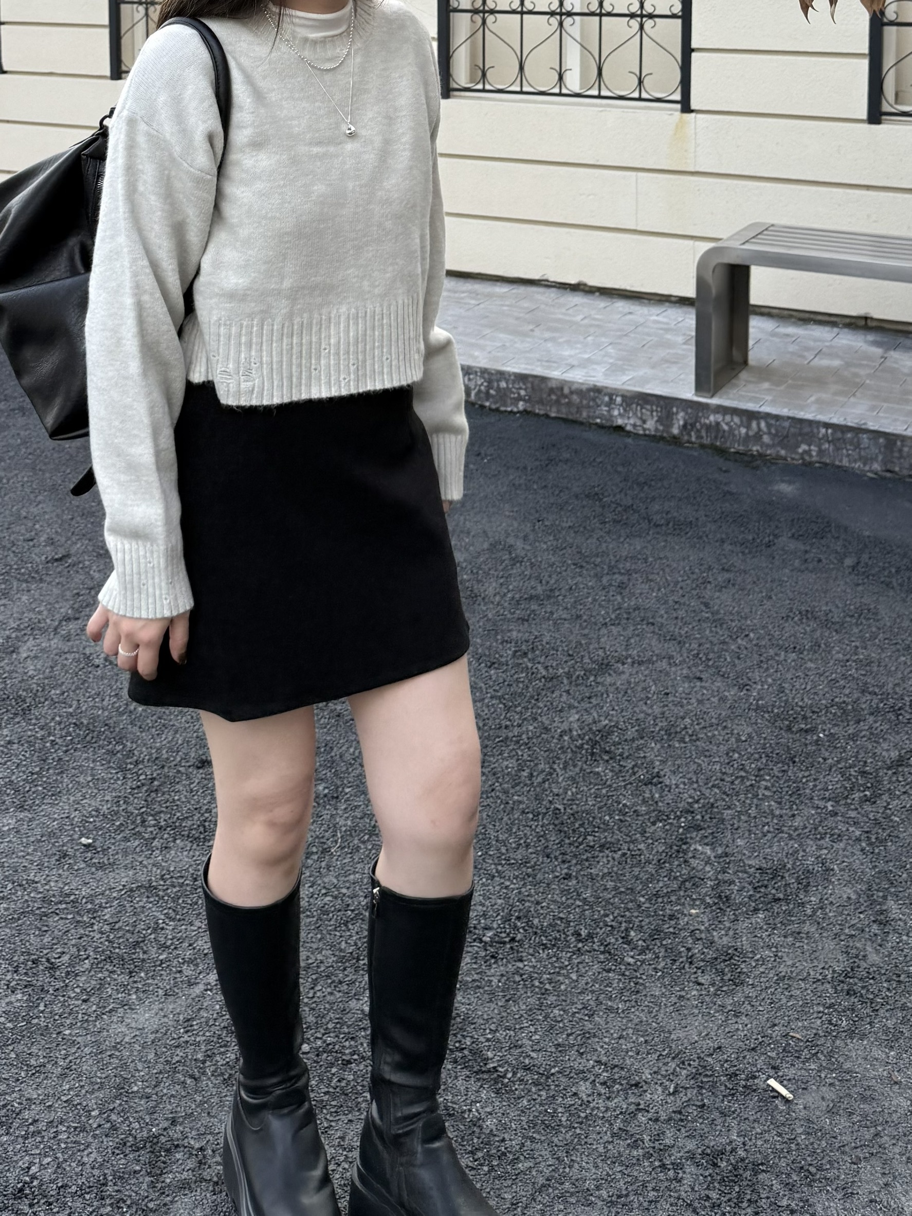 短版寬袖刷破毛衣