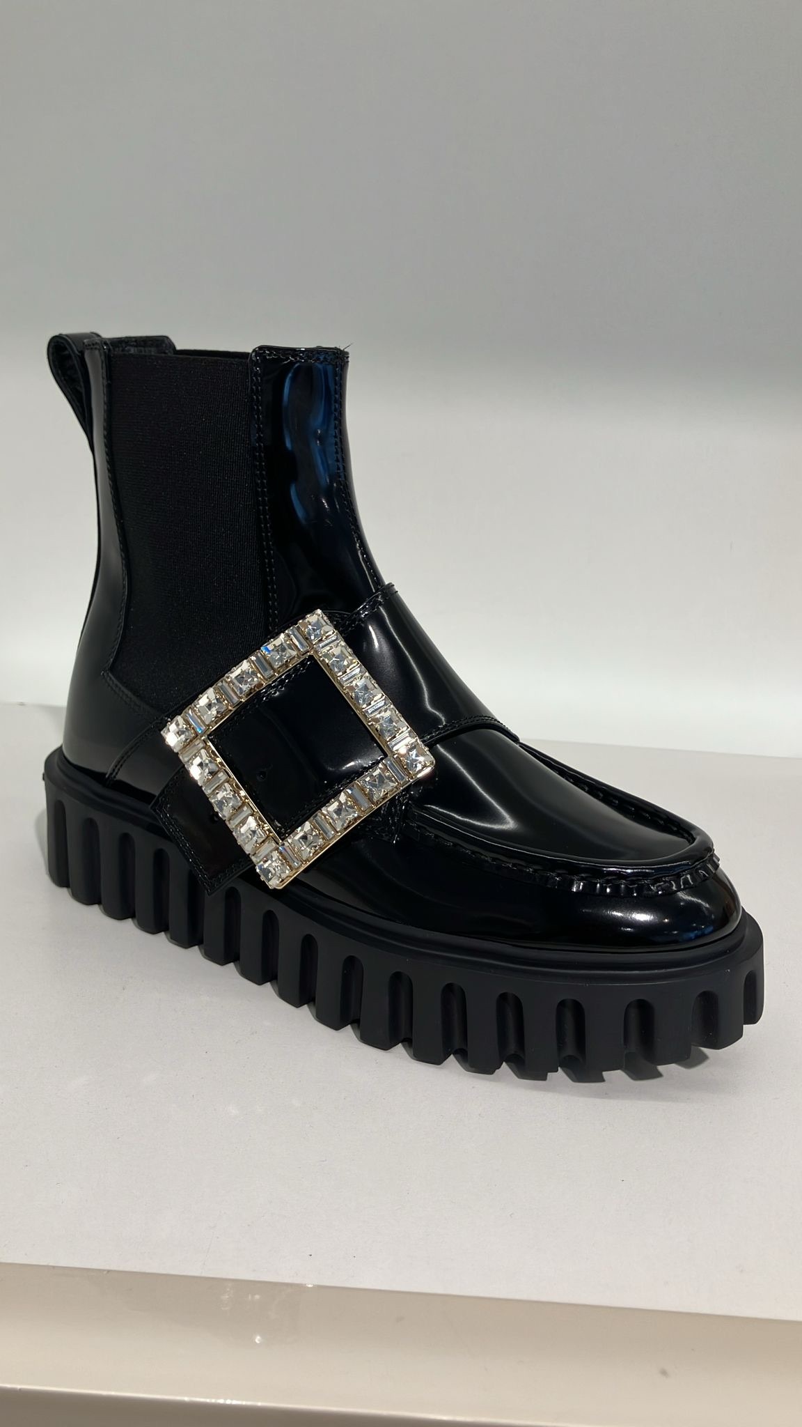 Roger Vivier RV  Viv go thick strass boots Black