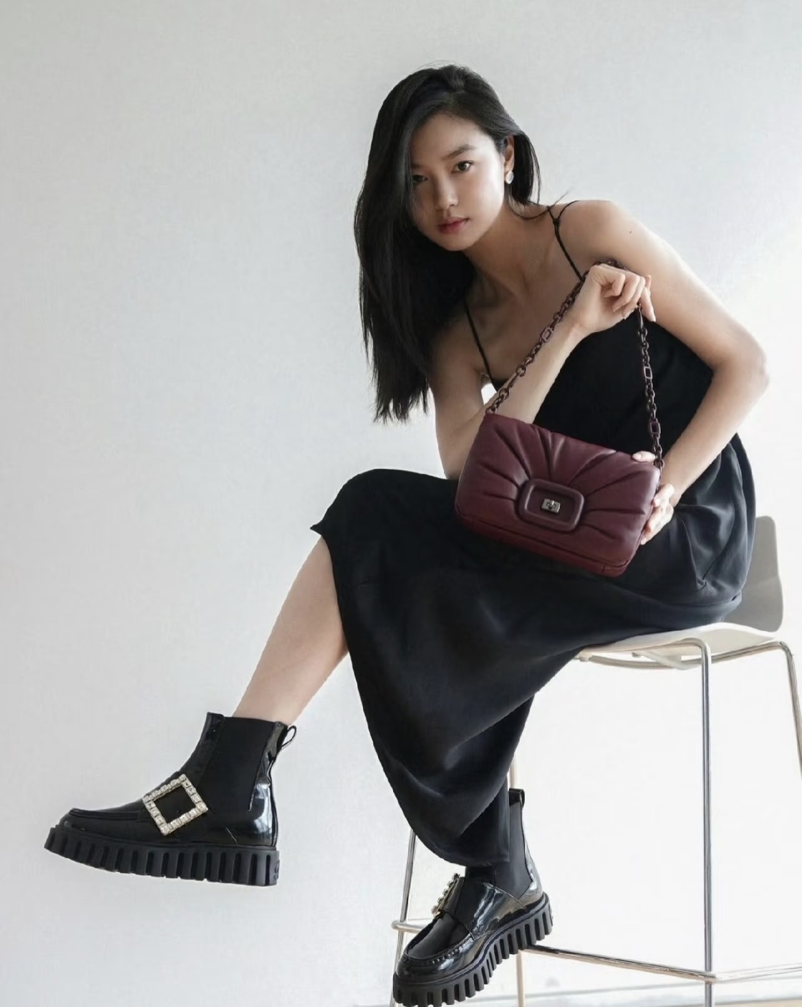 Roger Vivier RV  Viv go thick strass boots Black