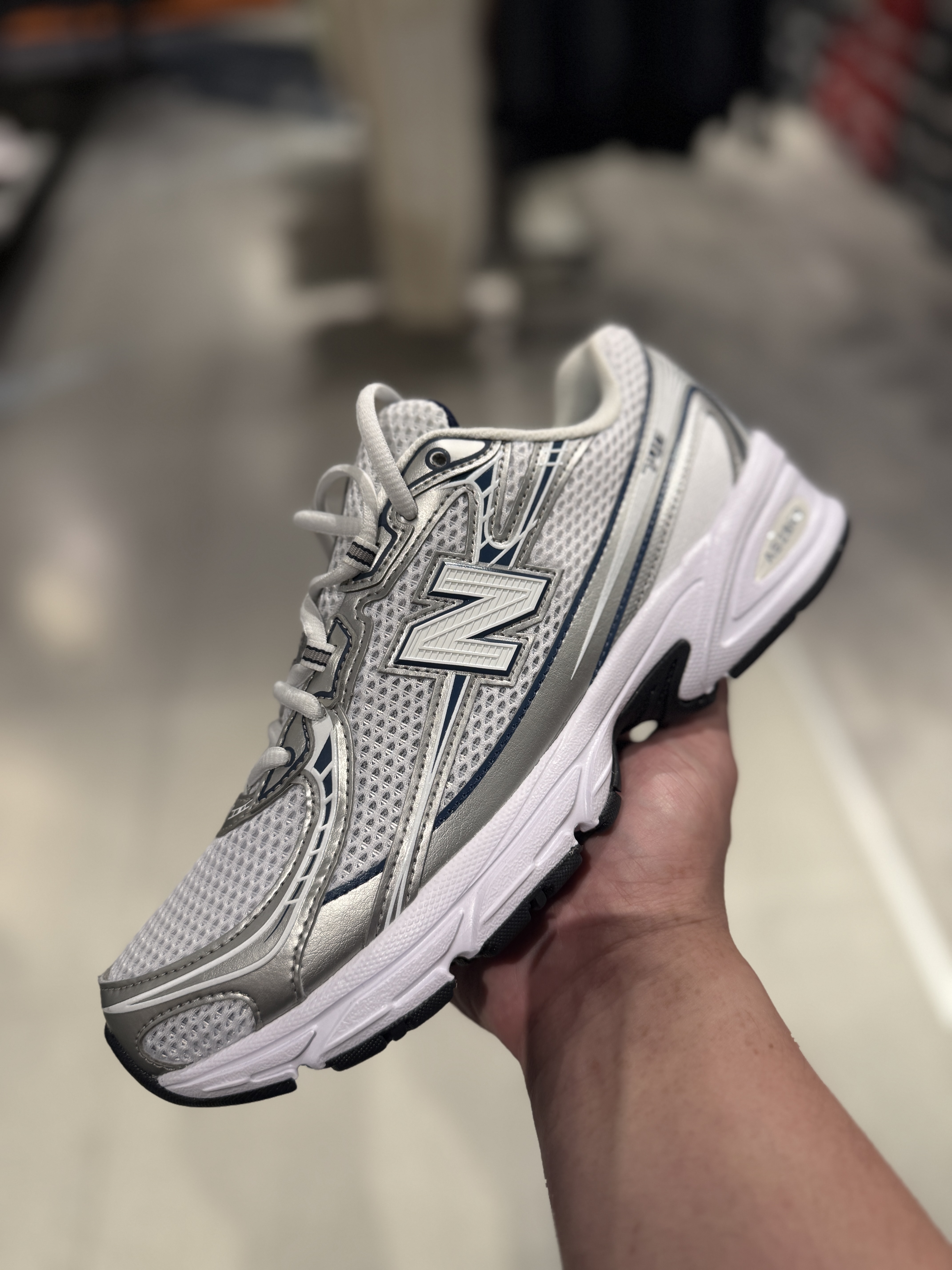 快速出貨 New Balance 740 液態銀 白銀藍 男女鞋 穿搭 休閒鞋 U740WN2