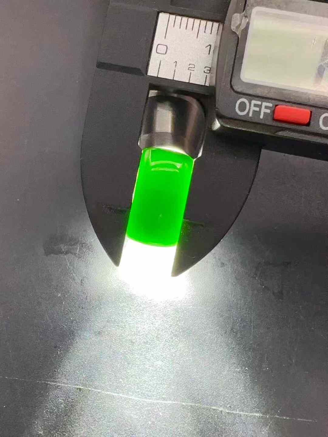 995963 翡翠墨翠馬鞍戒面