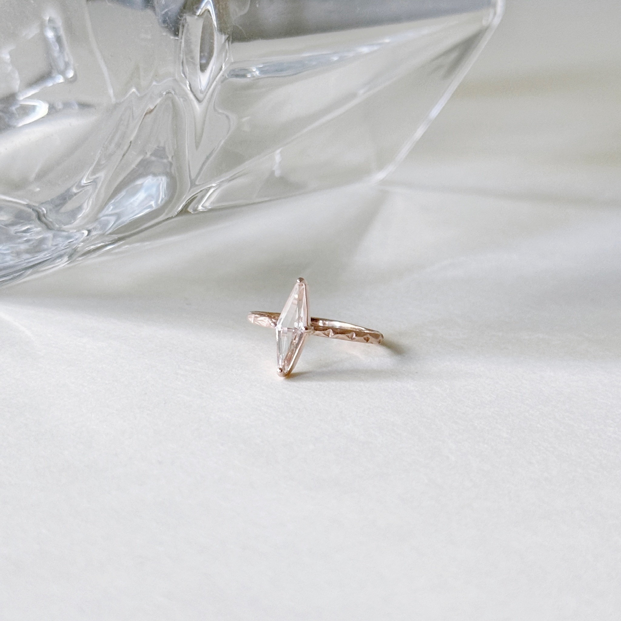 Narrow菱形白水晶戒指
