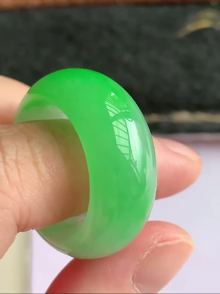 99541 翡翠綠指環 (港圈 19號)