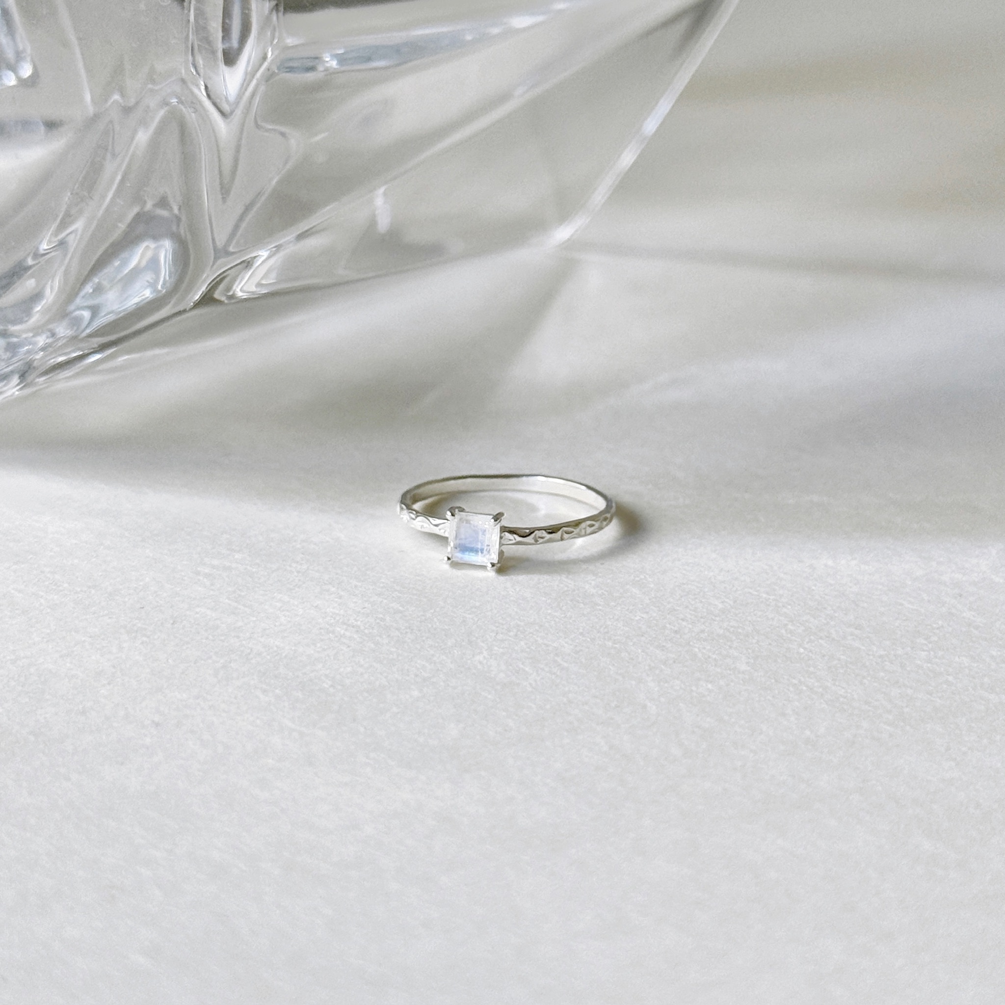 Square月光石戒指