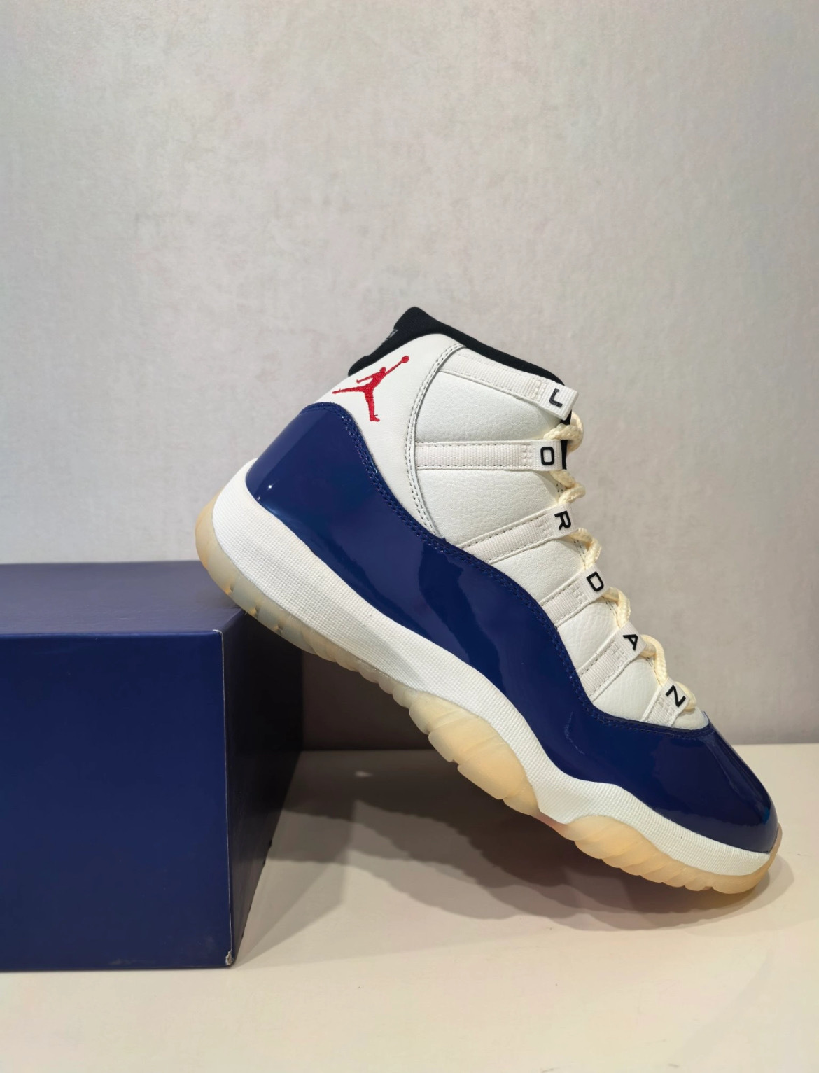 男鞋 NIKE AIR JORDAN 11 RETRO RA 米藍 復古 漆皮 低筒 運動 籃球鞋【IH0296-400】