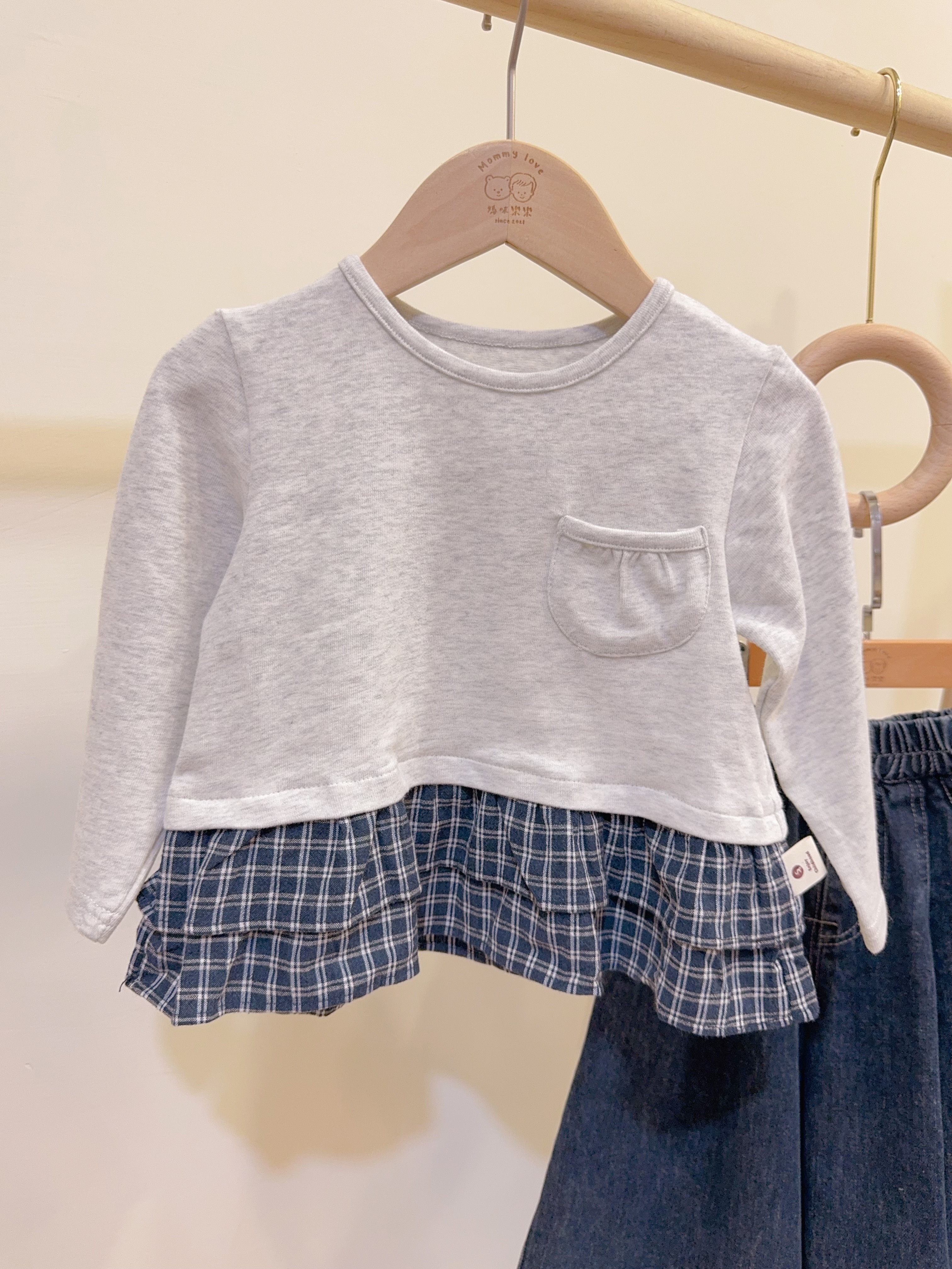 8218格子接拼傘狀上衣c09