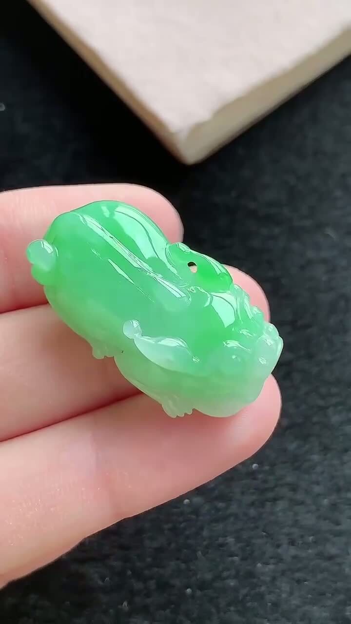 99733 翡翠冰綠飄花貔貅