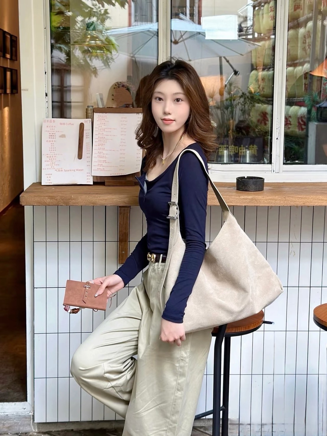 CHARLES & KEITH 小CK 手提 托特包 淺米色