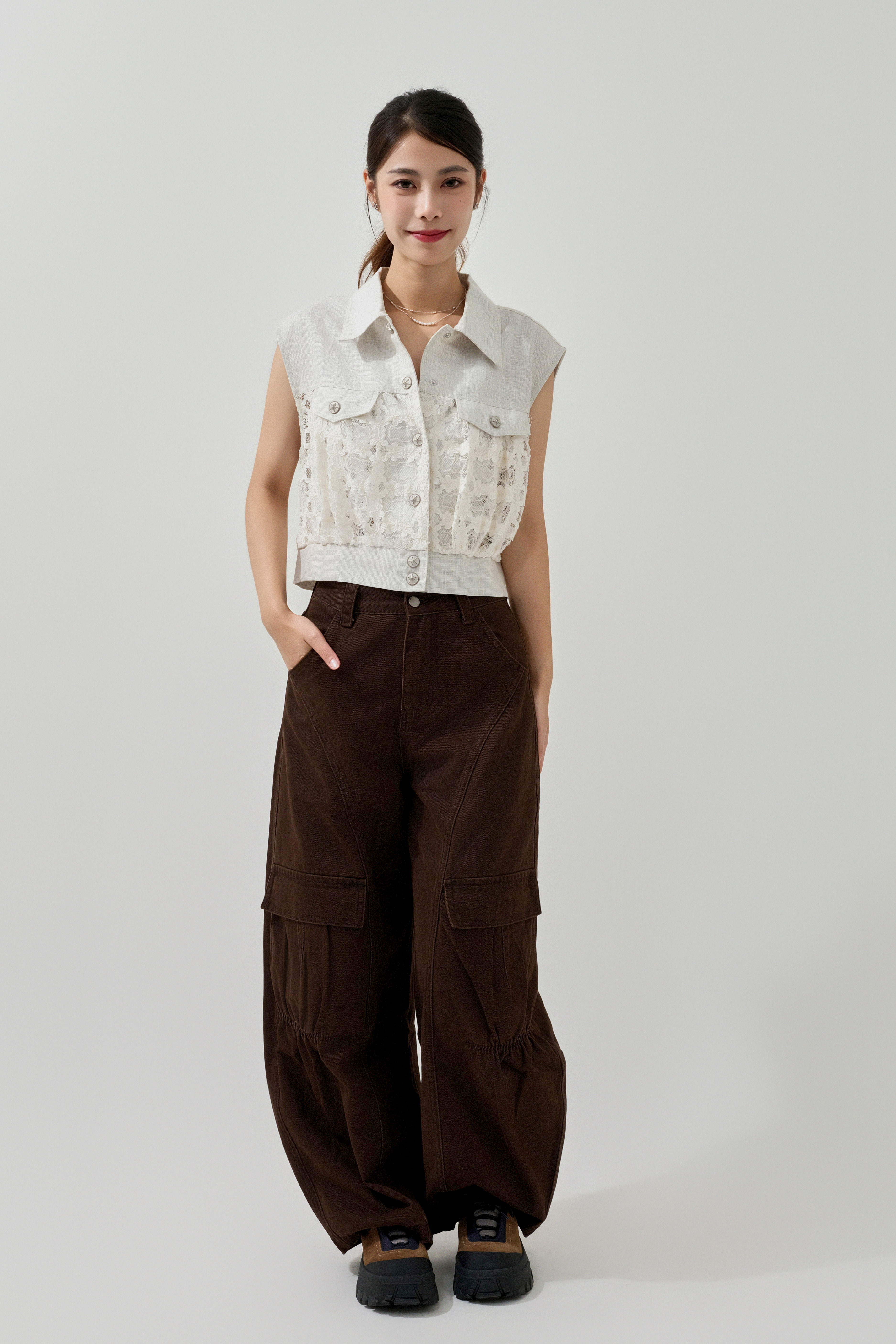 立體繡花網拼布背心 (現貨款式）