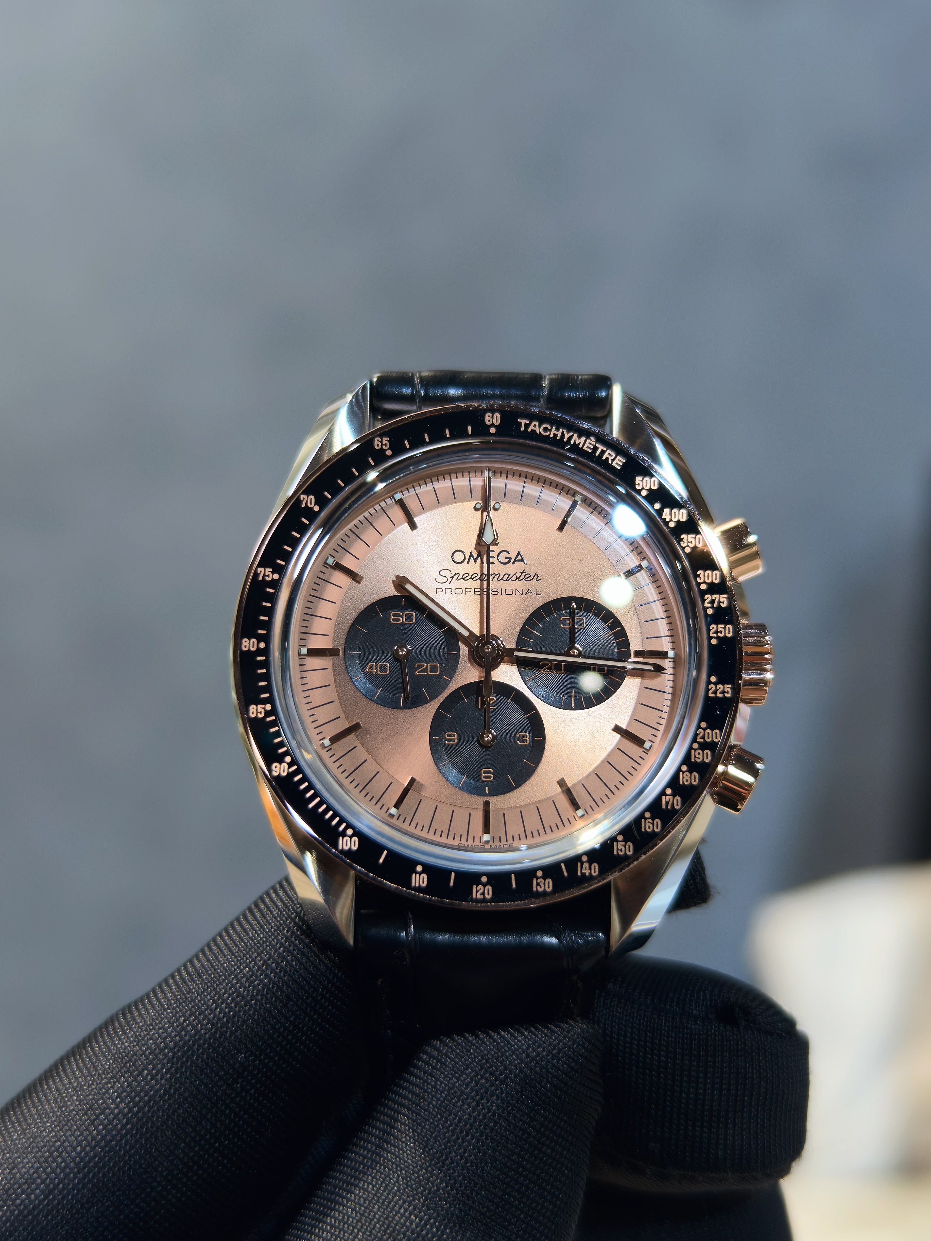 BRAND NEW OMEGA SPEEDMASTER MOONWATCH PROFESSIONAL 310.23.42.50.99.001  31023425099001 PINK DIAL STEEL GOLD ON ALLIGATOR 42 mm