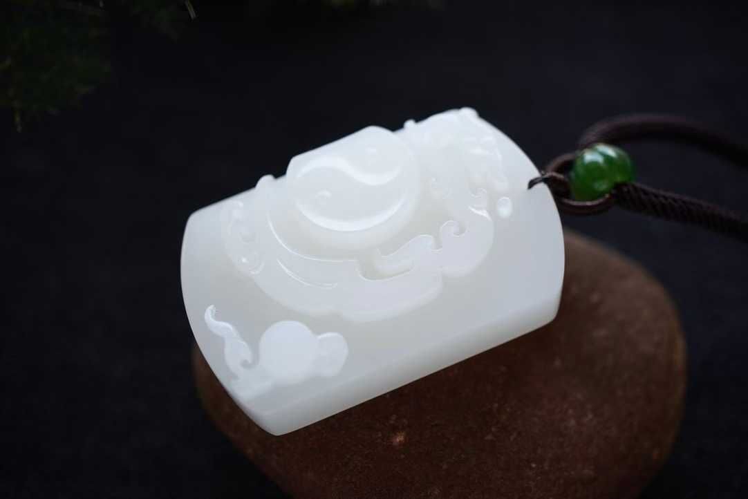 99428 和田玉羊脂玉“太極守護”掛件