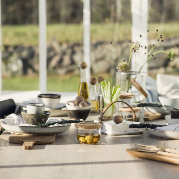 Sagaform-橡木餐巾紙鎮,搭配同品牌餐具,營造北歐生活風格