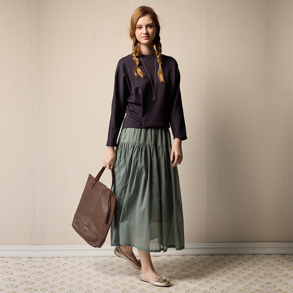 PIPPY 低調素面落肩下擺剪接圓領長袖上衣 藍