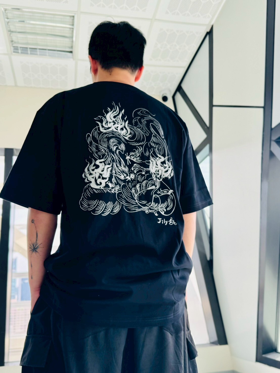 【滅火器 Fire EX.】Fire EX. x Jily 嘰哩 聯名tee〈大冠鷲款〉