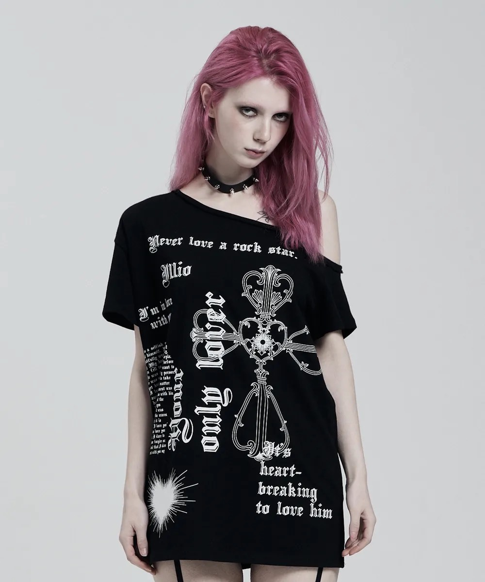 【代購】illio BLACK LOVER ONE SHOULDER T-SHIRTS 十字愛心斜肩上衣 斜肩 愛心 平口 剪裁 酷辣 辣妹 黑白