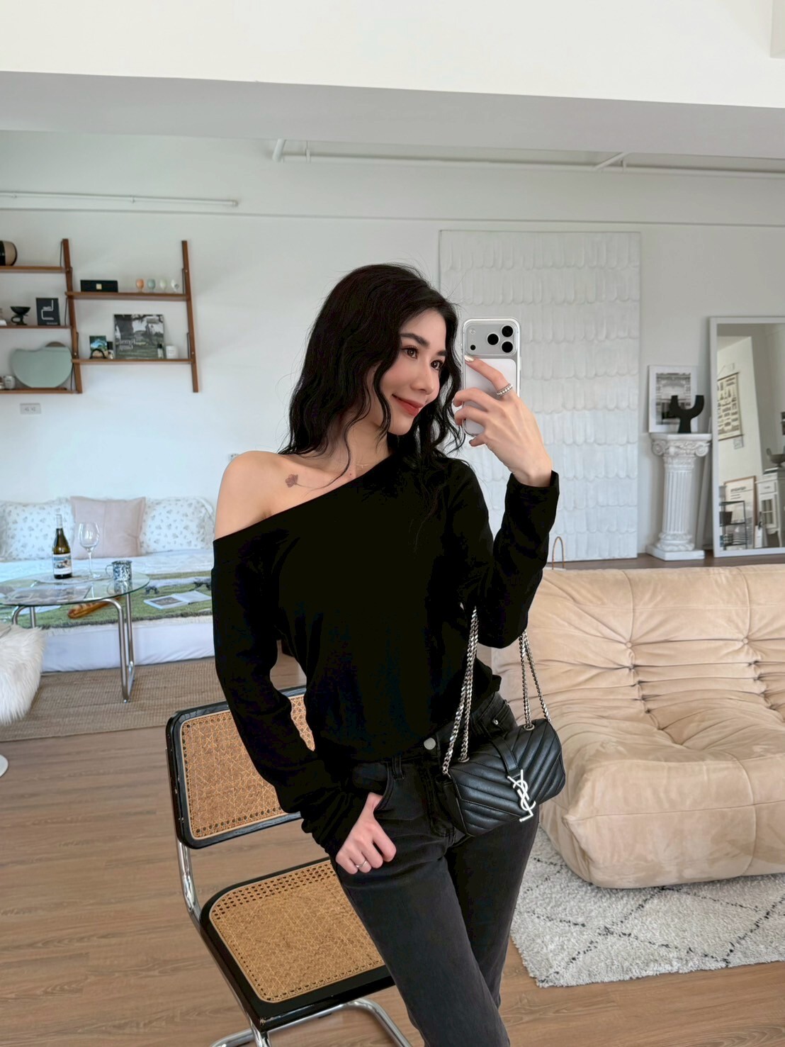 彈力柔軟斜肩上衣