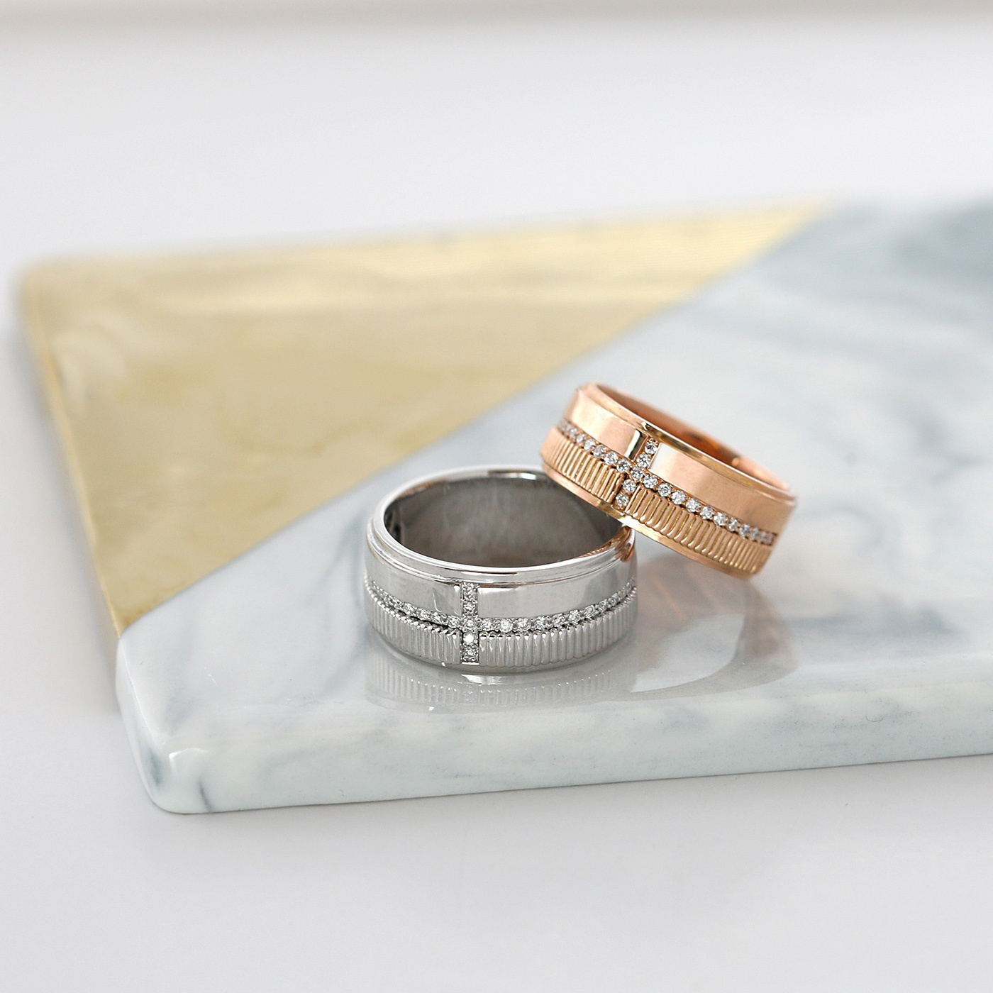 信仰軌跡 — 十字架鑽石對戒