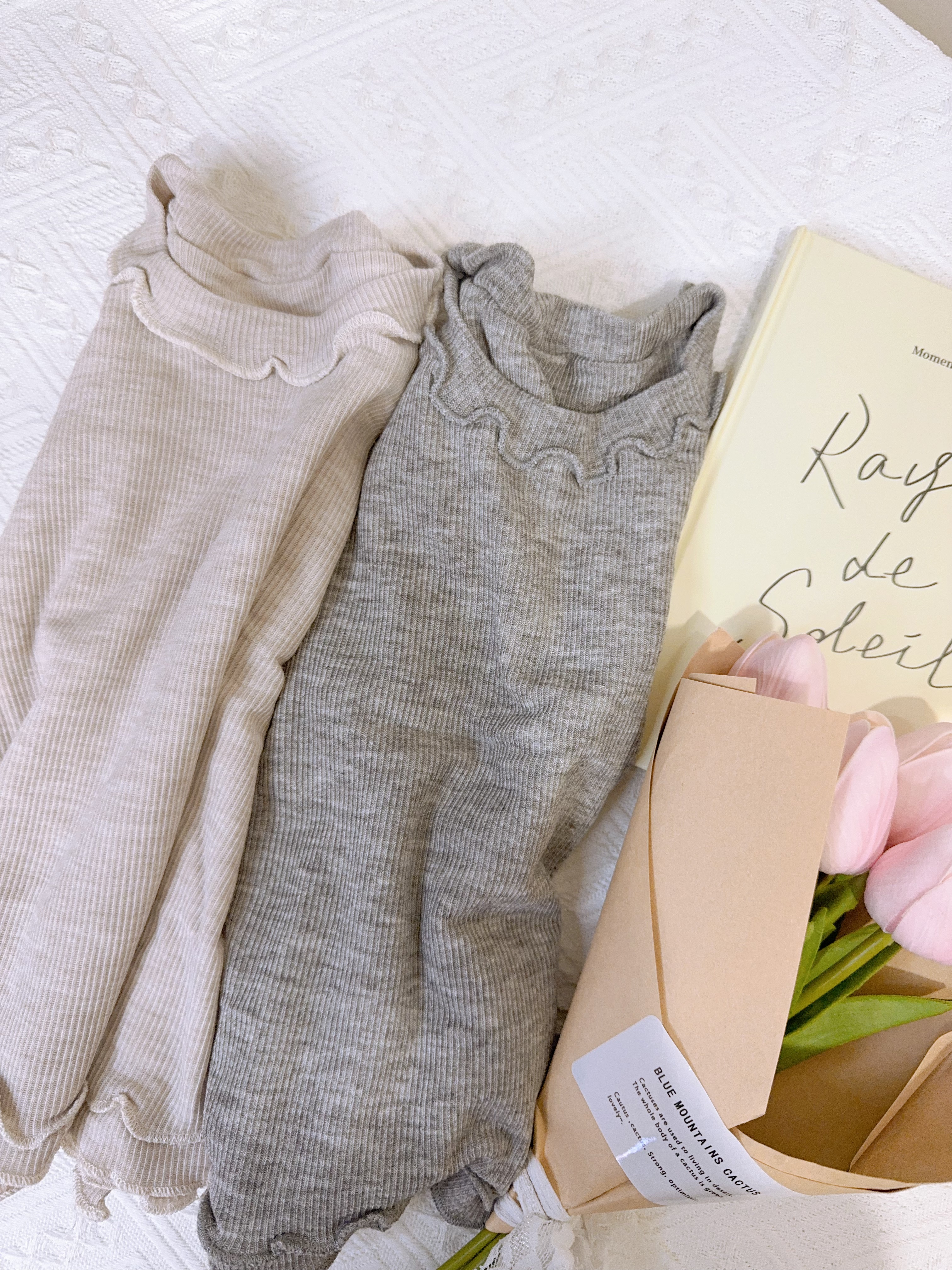 8188木耳邊坑條打底上衣c15