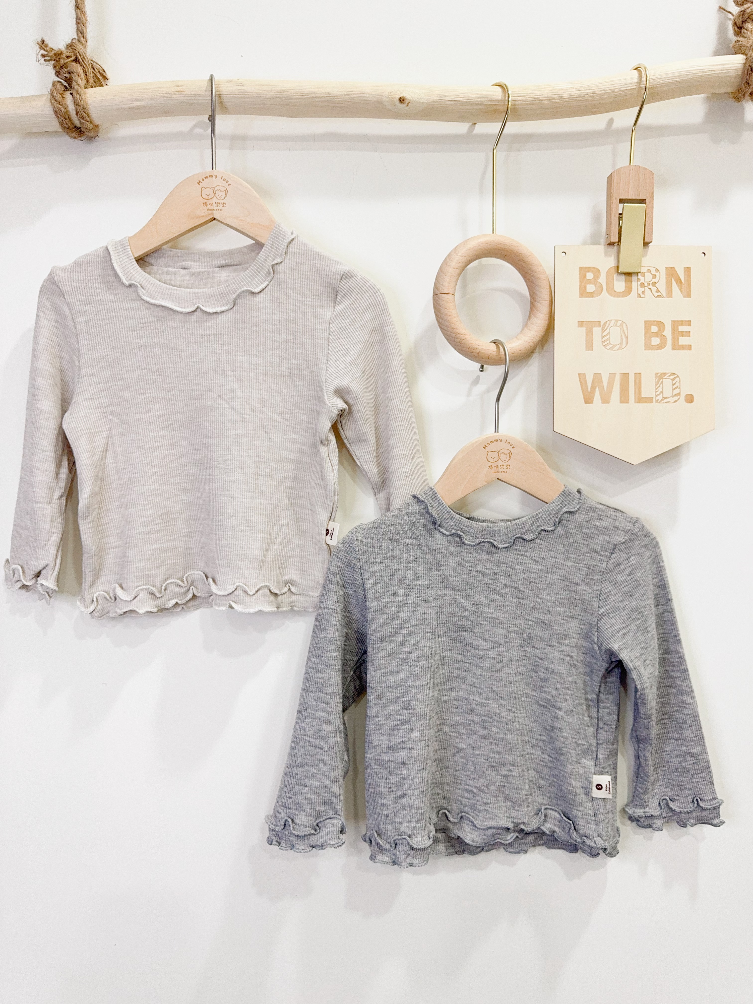 8188木耳邊坑條打底上衣c15