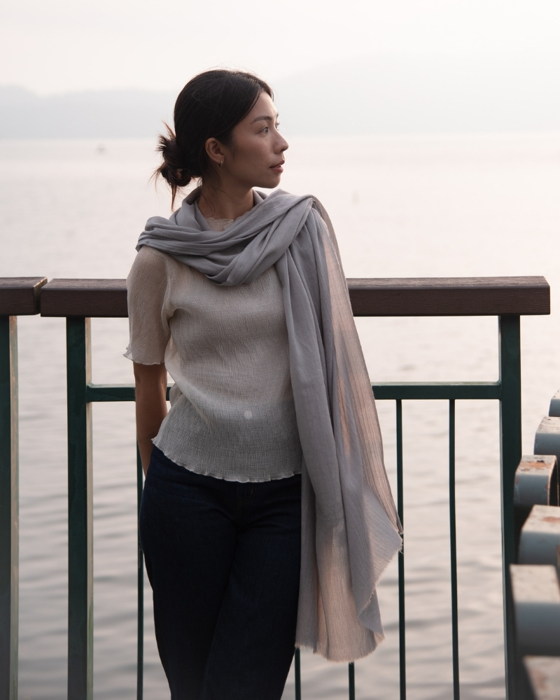 喀什米爾 Cashmere 羊毛圍巾 － 淺灰