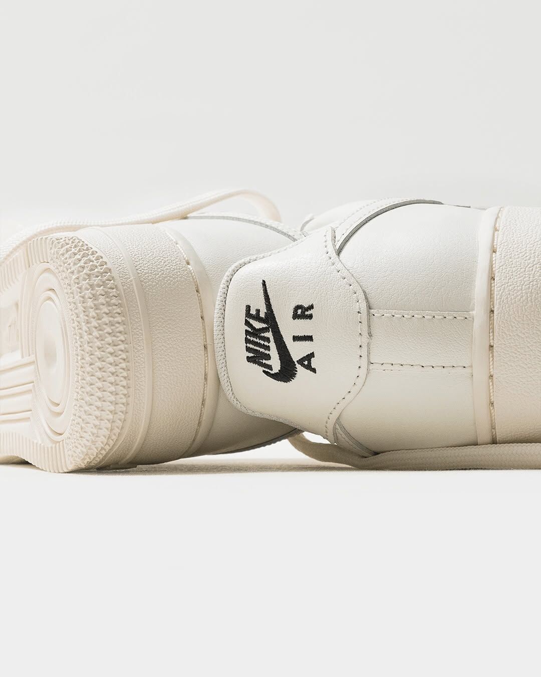 (預訂) Nike Air Force 1 ESS TRK3 - Cream White