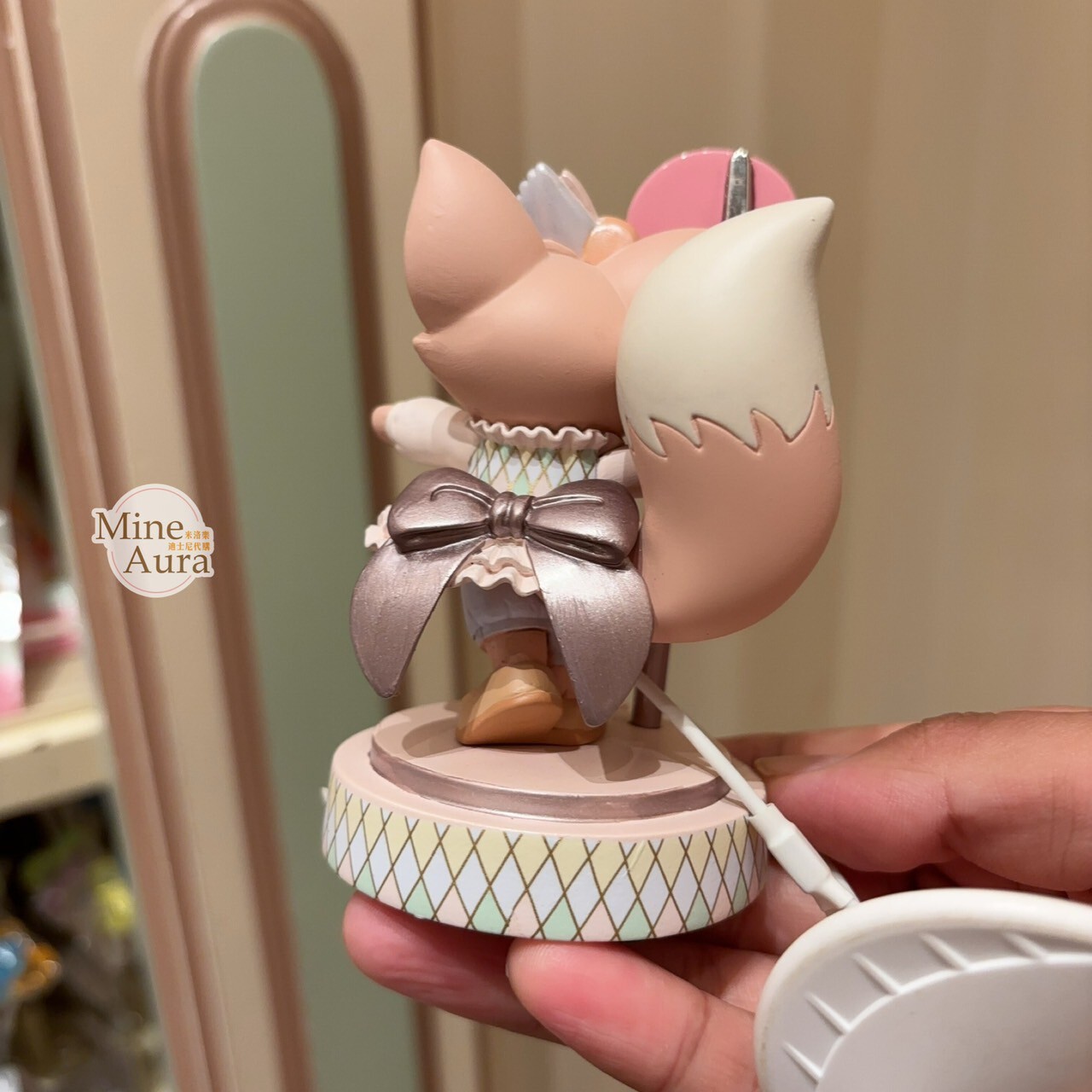 2025 夢幻慶典系列 玲娜貝兒 LinaBell 造型 相片夾 擺飾品 -上海迪士尼樂園