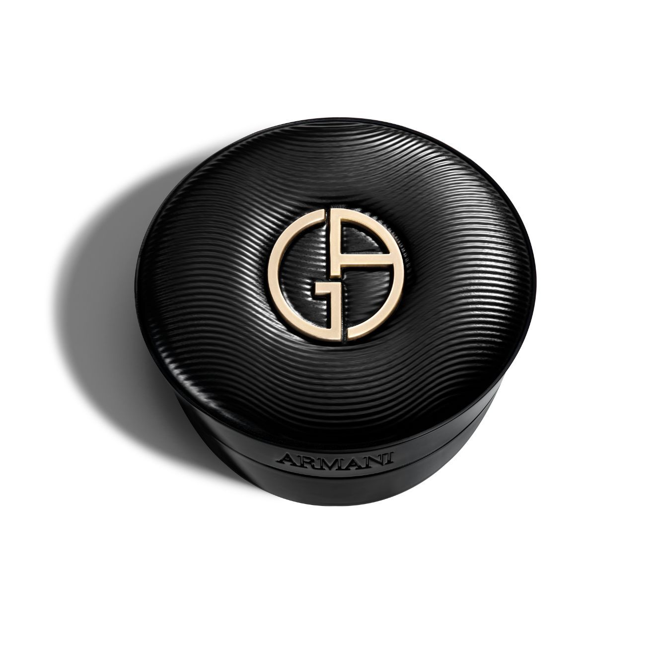 Armani Beauty 全新「高光氣墊」水潤絲光氣墊修護粉底