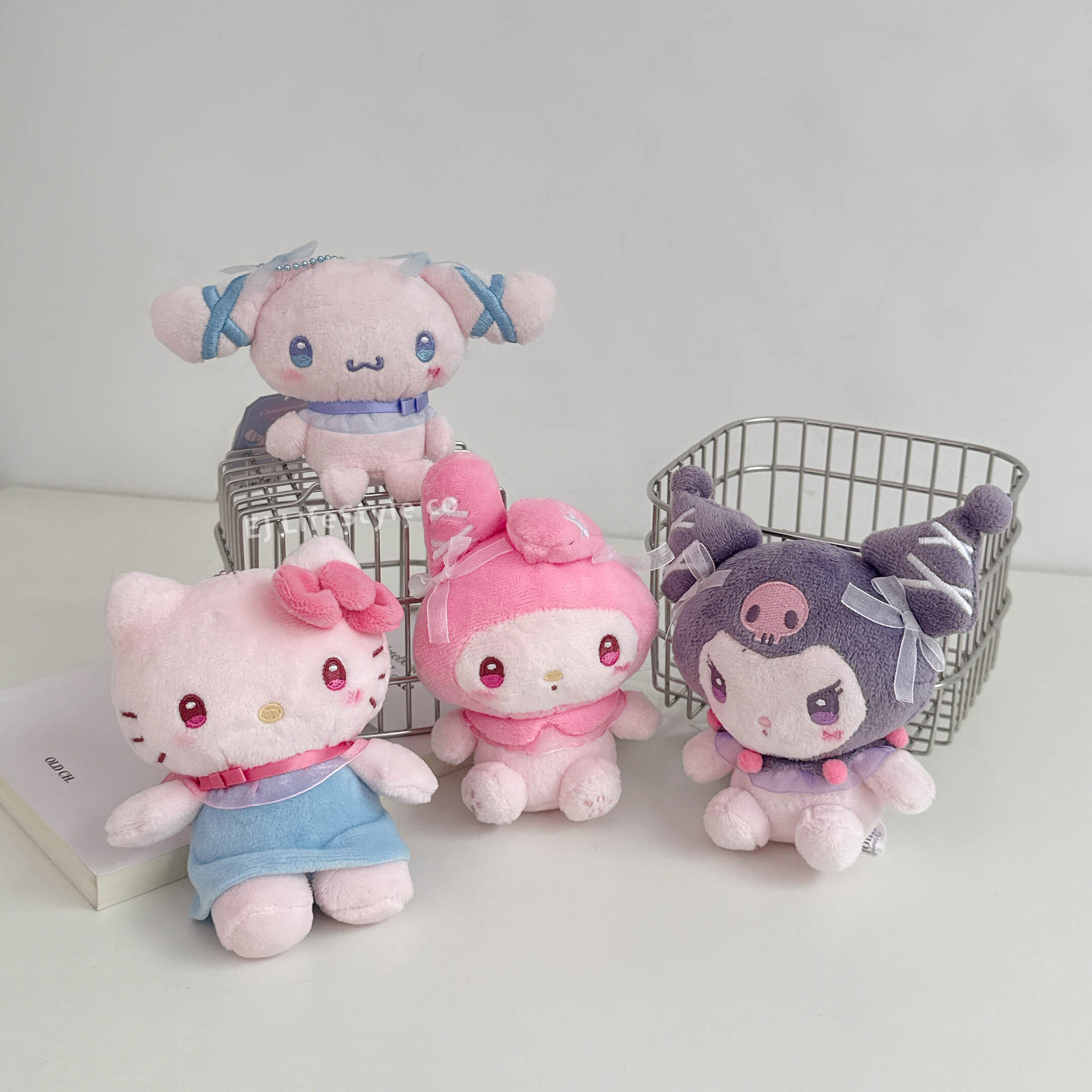 🇯🇵 SANRIO 三麗鷗家族 HELLO KITTY 酷洛米 美樂蒂 大耳狗 芭蕾風系列 蕾絲 緞帶 吊飾 鑰匙圈 / 現貨