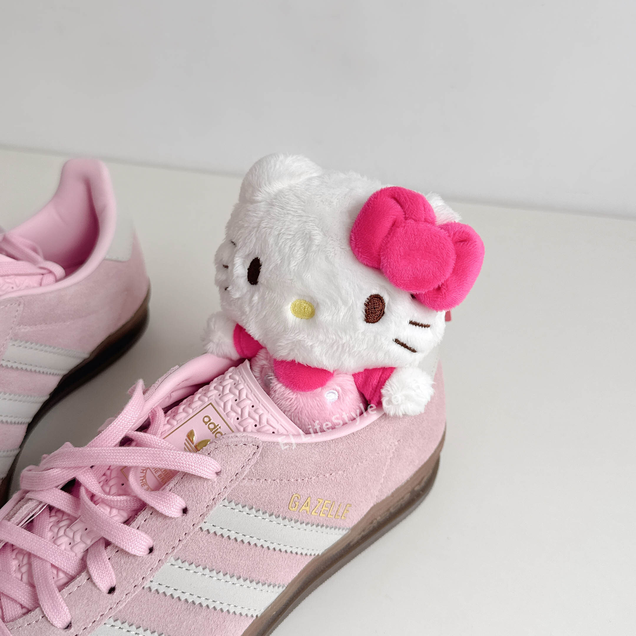 🇯🇵 SANRIO 三麗鷗家族 HELLO KITTY 粉色 粉紅 吊飾 鑰匙圈 / 現貨