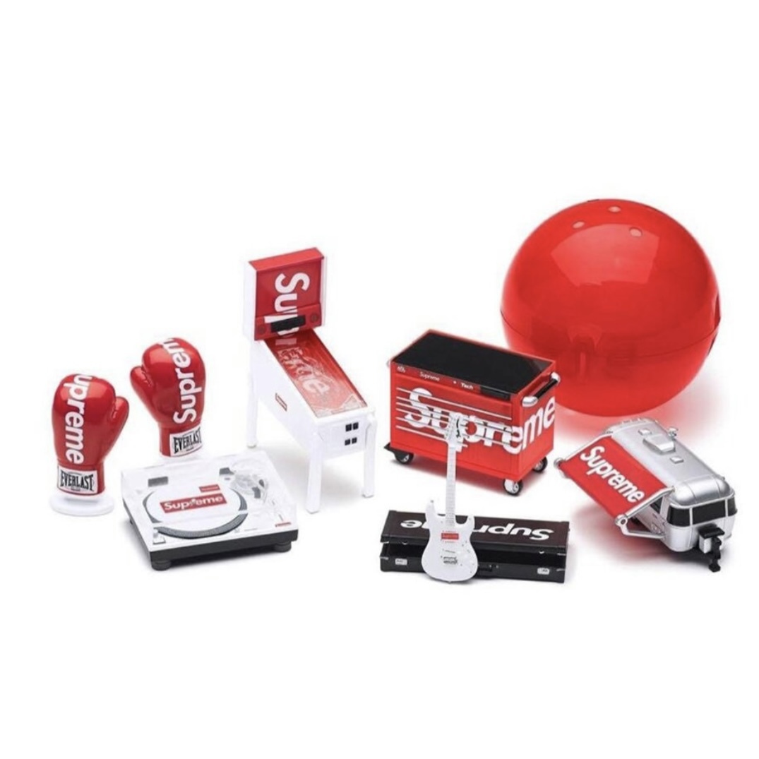 BANDAI x SUPREME 扭蛋 "隨機發貨" 盲抽 彈珠台/唱片機/拳擊手套/吉他/推車