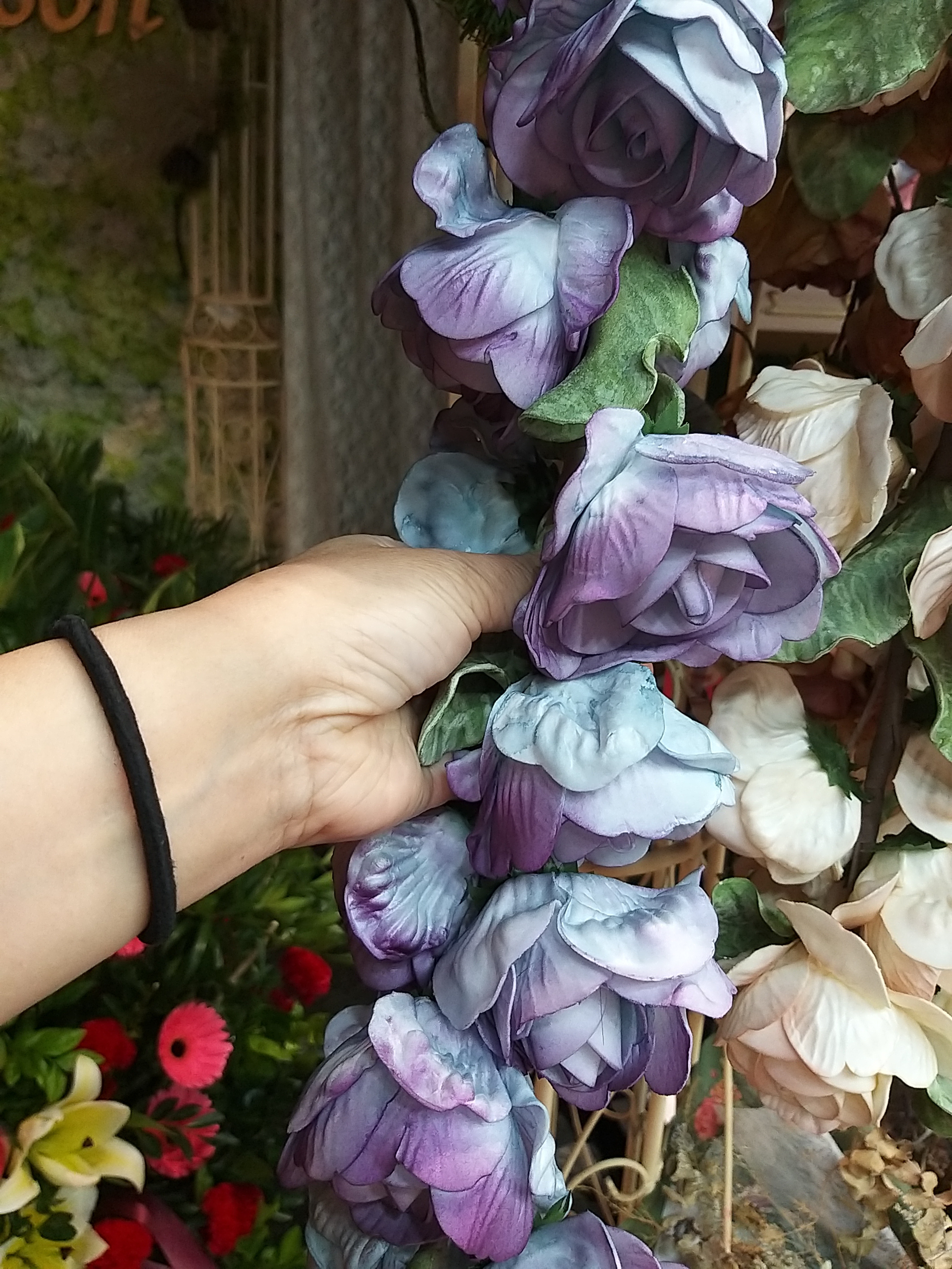 【台灣現貨速發】人造玫瑰花 整束 含樹枝 葉片 仿真 PE材質｜人造花 人造仿真植物 創意仿真植物 裝飾