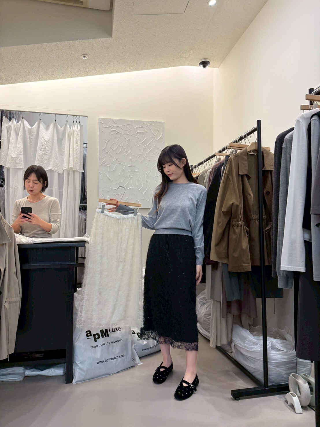 KN5018 毛絨蕾絲長裙