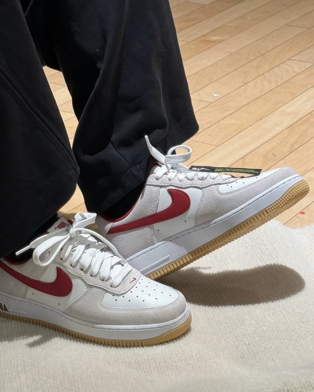 【逢甲 FUZZY】Nike Air Force 1 "Varsity Red" 麂皮 灰紅 卡其底 IB6388-101