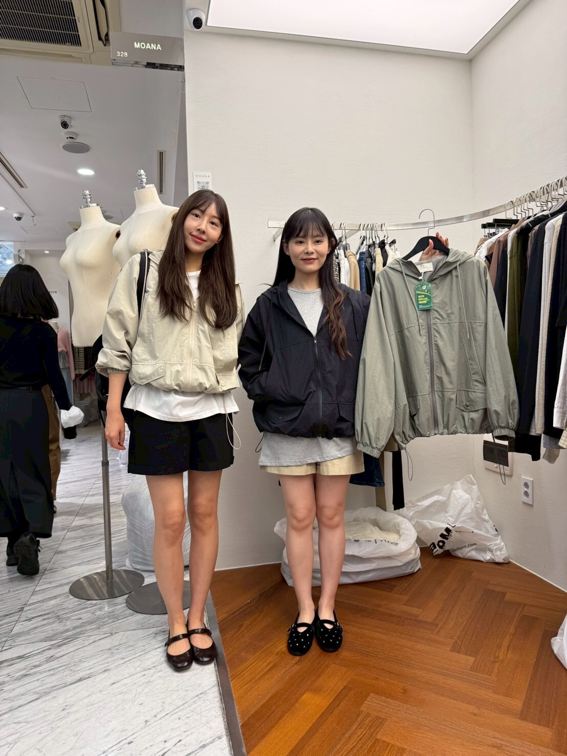 MK5018 抽繩連帽拉鍊風褸外套 *特價* (優惠碼同充值購物金不適用)