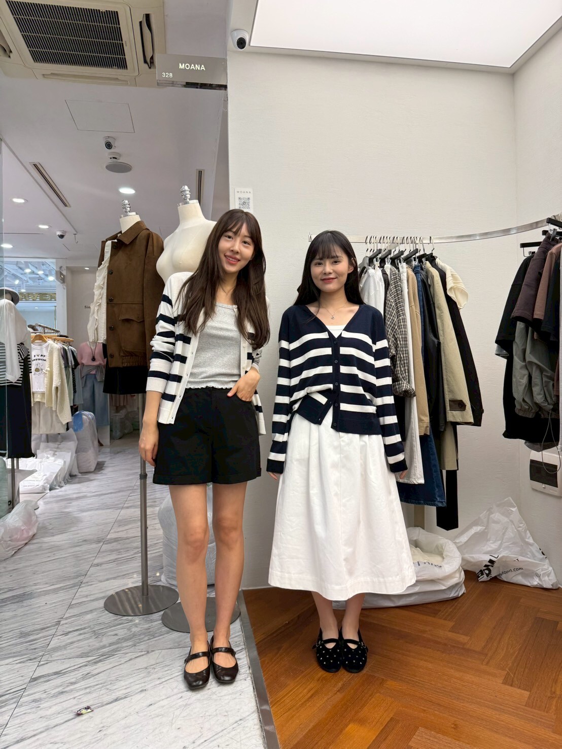 MK5022 撞色粗間條紋開胸針織