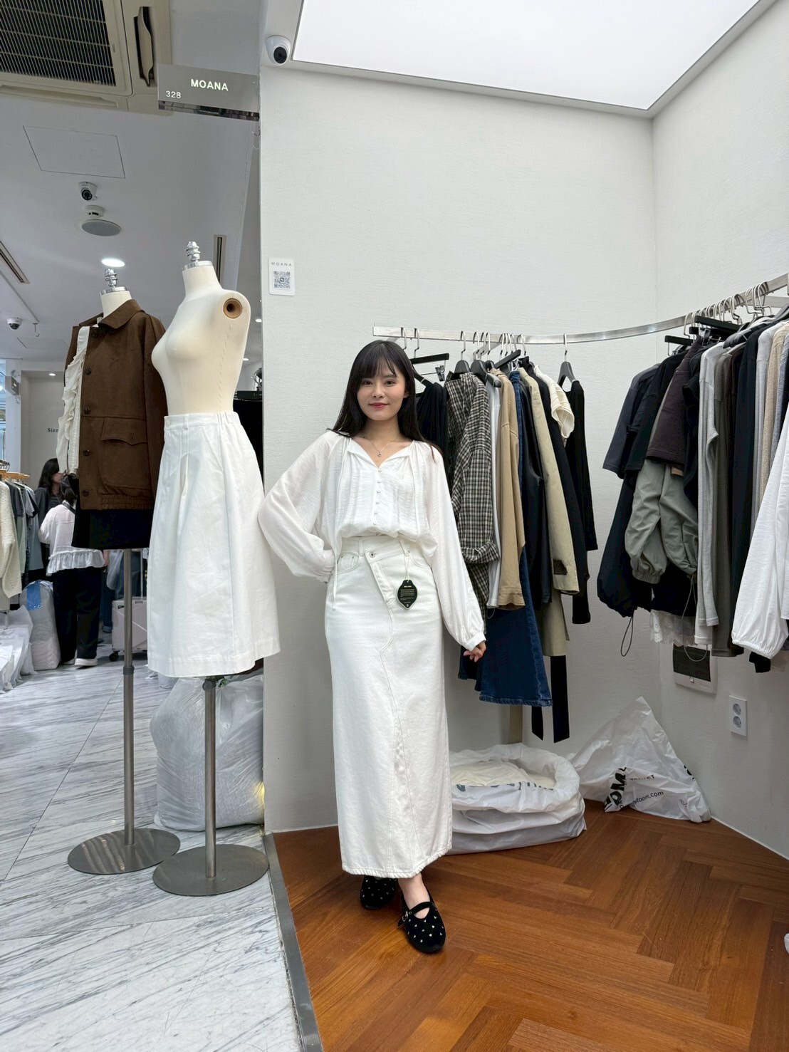 MK5024 斜側鈕扣造型白色牛仔裙(S/M/L)