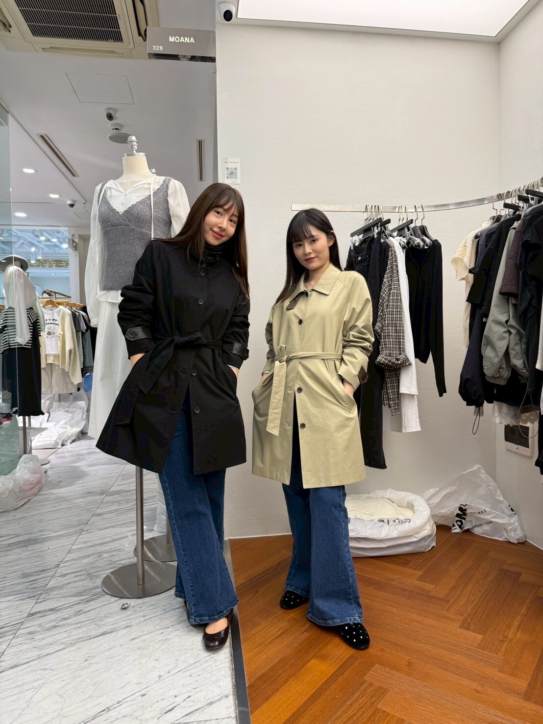 MK5042 拼色袖邊帶扣乾濕長外套 *特價* (優惠碼同充值購物金不適用)