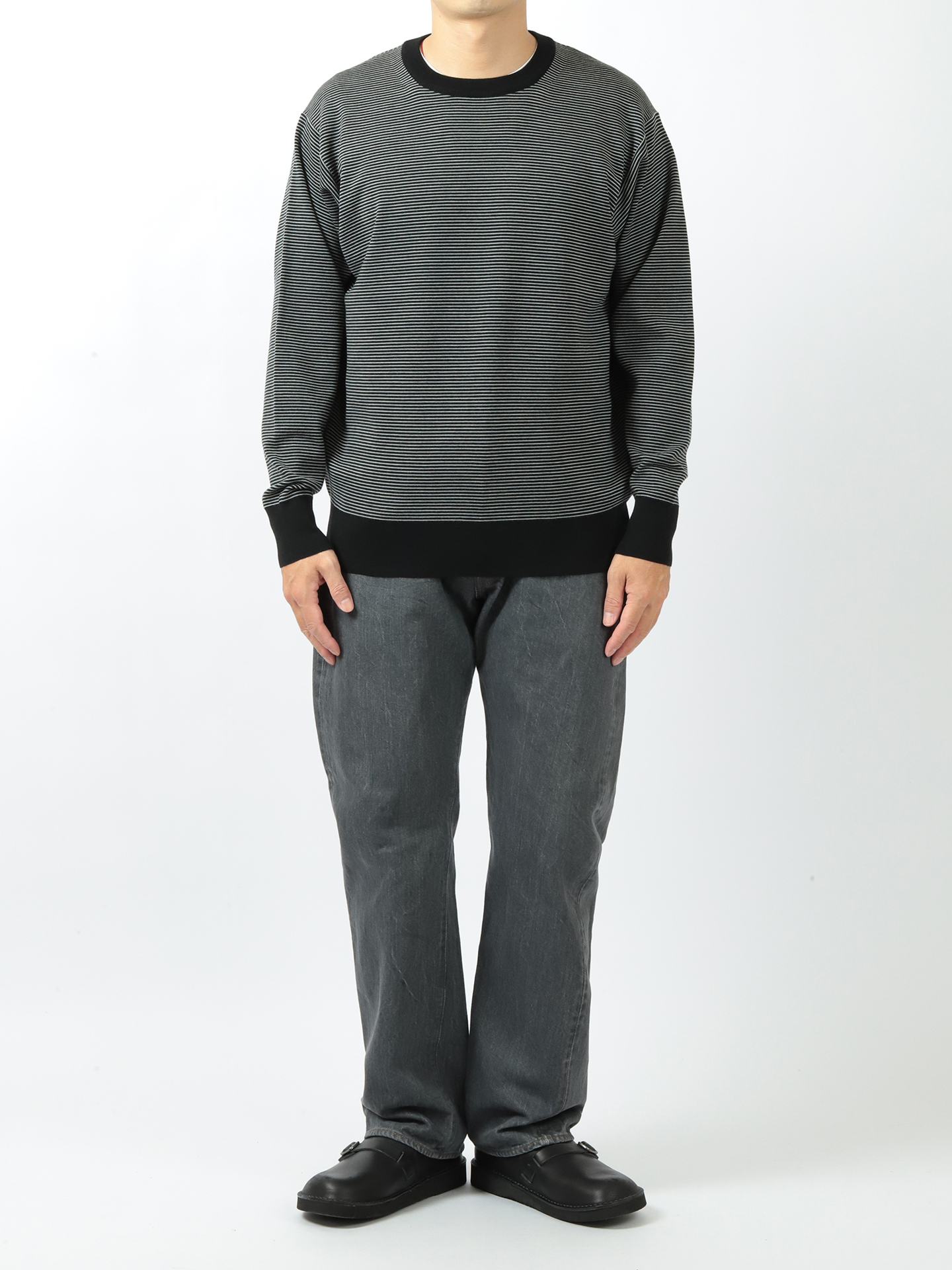 Batoner 32g Wool Smooth Classic Crew Neck Black Gray