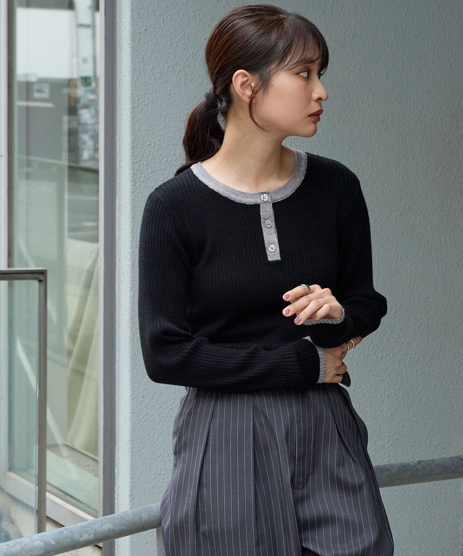 🇯🇵MONO-MART 亨利領 羅紋 針織衫 長袖 排扣 撞色 滾邊 貼身 / 預購