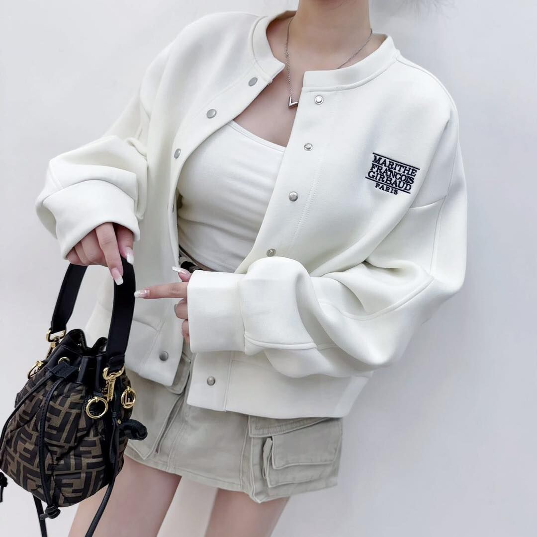 【質感超好的刺繡字母太空棉棒球外套】（現貨）