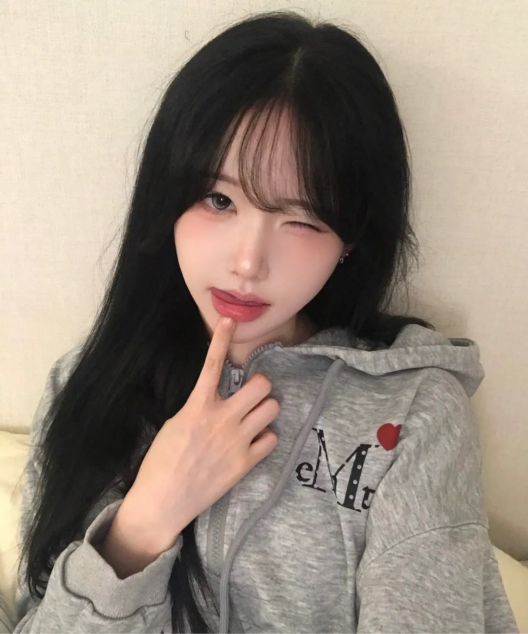 🇰🇷𝐌𝐮𝐜𝐞𝐧𝐭 連帽外套