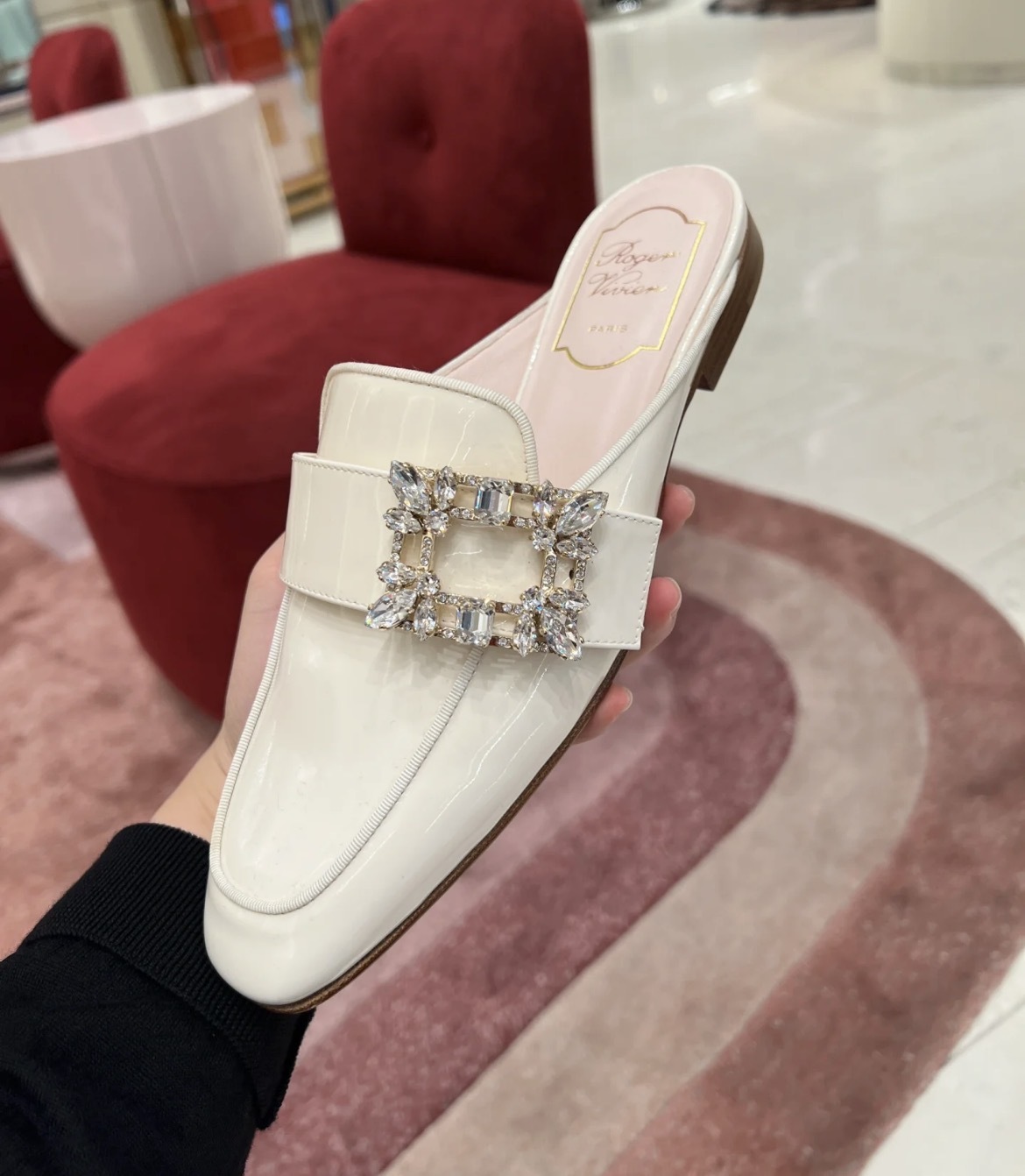 Roger Vivier RV mini broche strass patent mules white