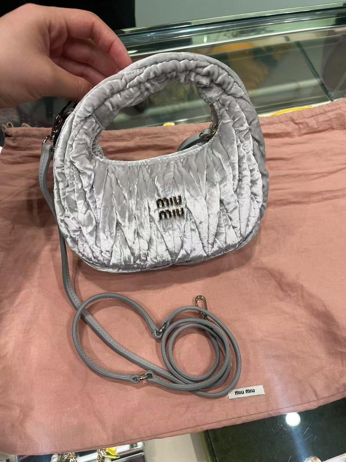 Outlet Miu Miu Hobo Bag