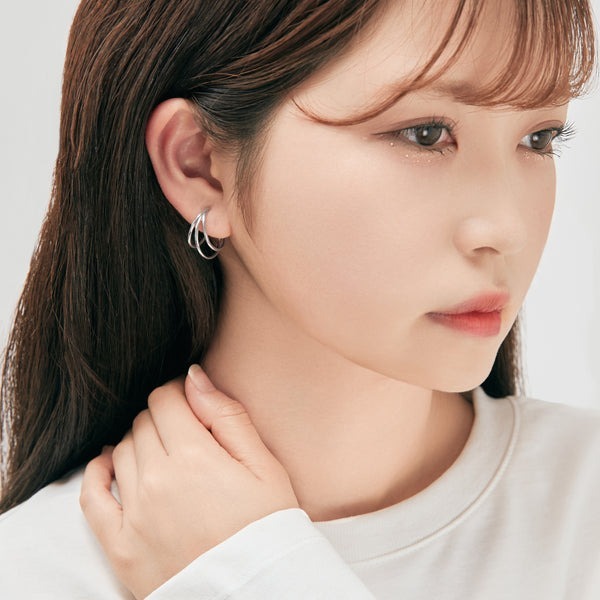 【me.luxe】SV簡約三線耳骨夾-白K色