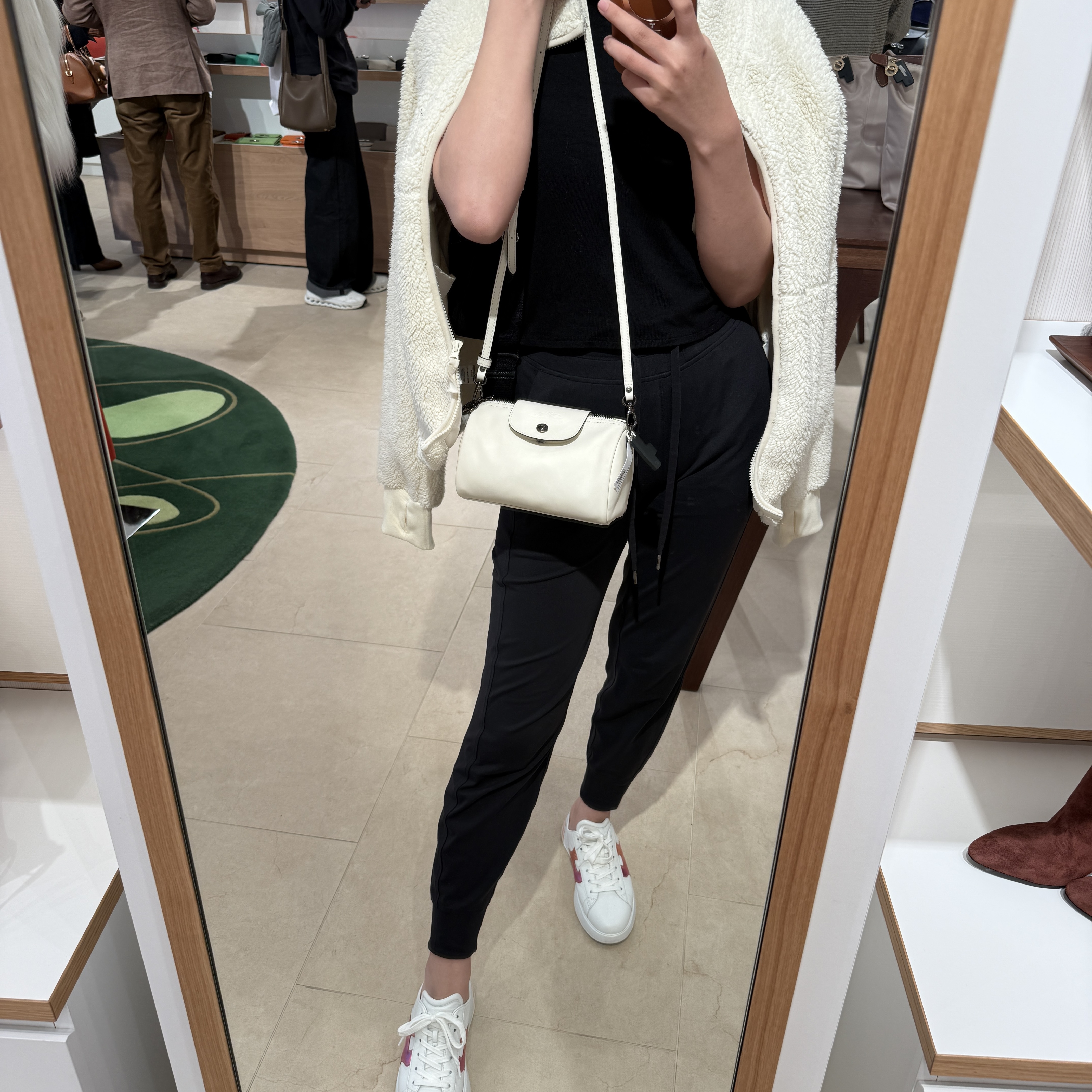 Longchamp Barrel crossbody Bag cream 10255