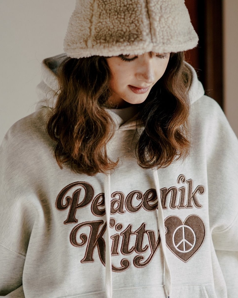 <預購> 韓國WV PROJECT 電繡Peacenik Kitty高磅刷毛帽T